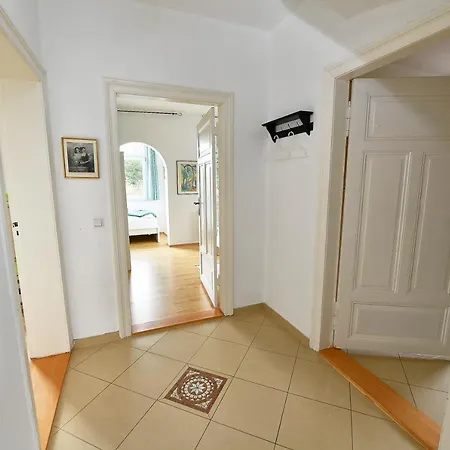 Sanssouci - Apt. 02 *